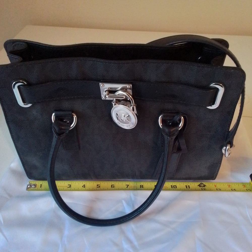 Michael Kors HAMILTON Very Gently Used.